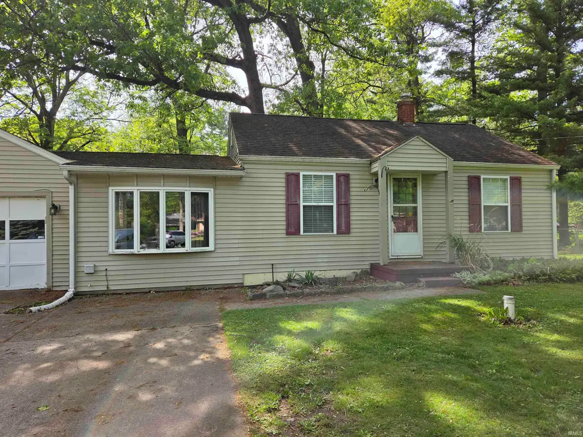 55393 Butternut Road, South Bend, IN 46628 - #1