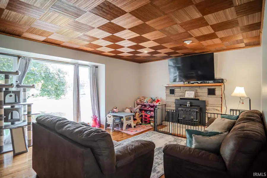 404 E Pickwick Drive, Syracuse, IN 46567 - #3