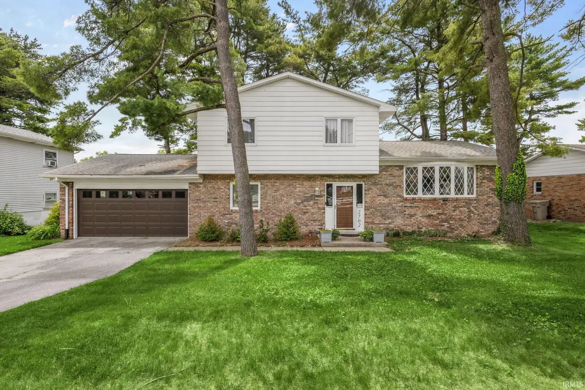 2702 Arrowhead Drive, South Bend, IN 46628 - #1