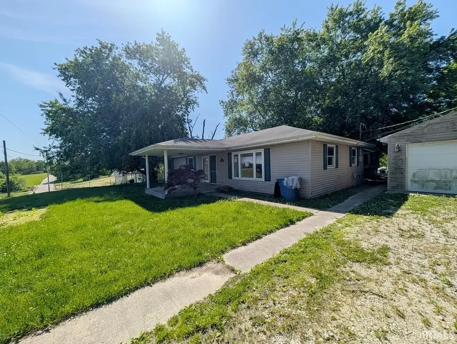 104 E Hancock Avenue, Mitchell, IN 47446 - #2