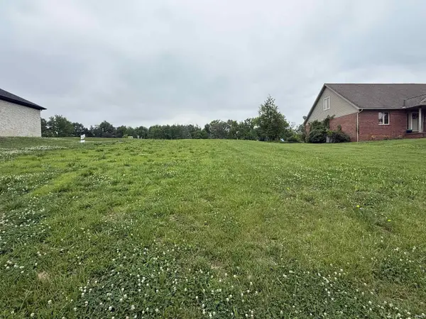 78 Quail Crossing, Boonville, IN 47601