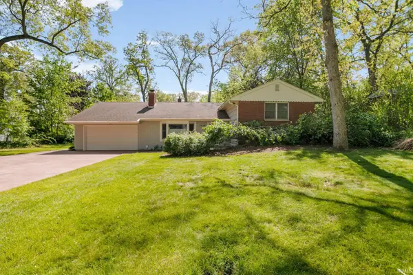 53146 Oakmont Central Drive, South Bend, IN 46637