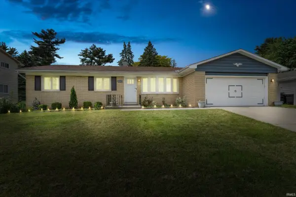 2643 Summit Ridge Drive, South Bend, IN 46628