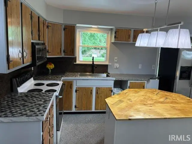 2201 W Buena Vista Road, Evansville, IN 47720 - #3