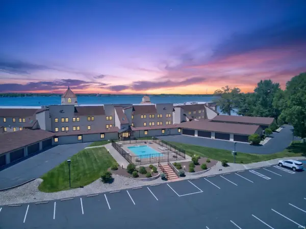 12275 N Ogden Point Road #310, Syracuse, IN 46567
