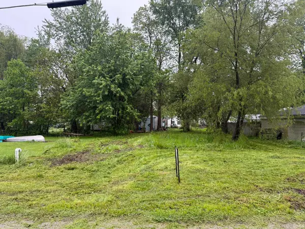723 S May Drive, Cromwell, IN 46723