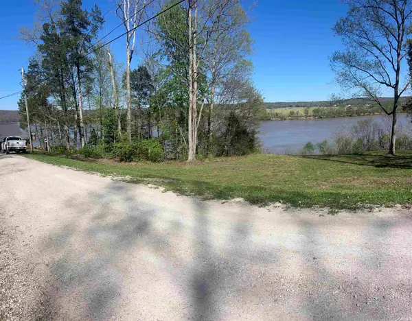 18040 Magnet Valley Road, Magnet, IN 47520