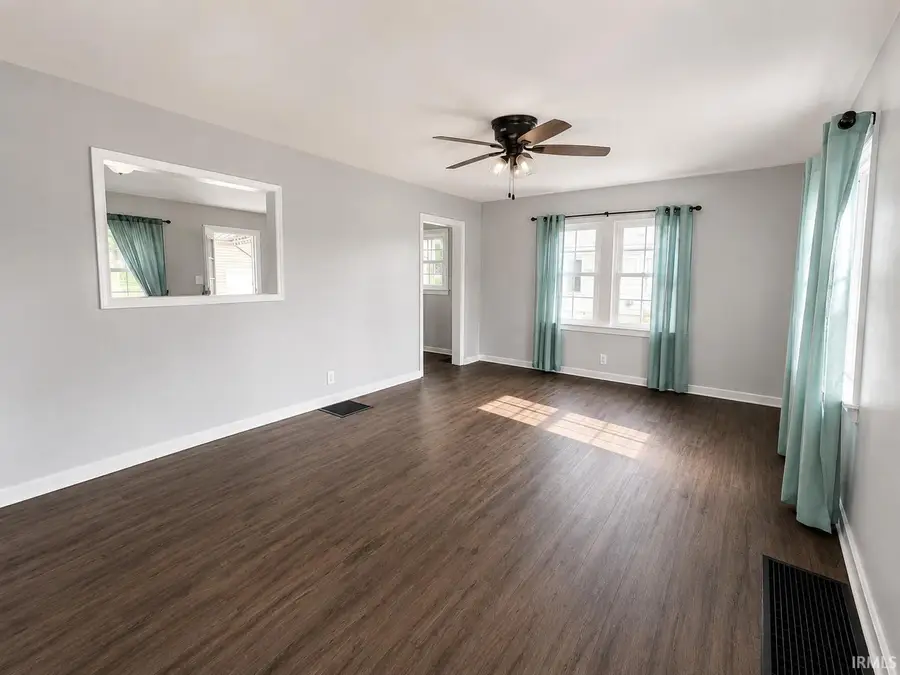 202 S 3rd Avenue, Jonesboro, IN 46938 - #2