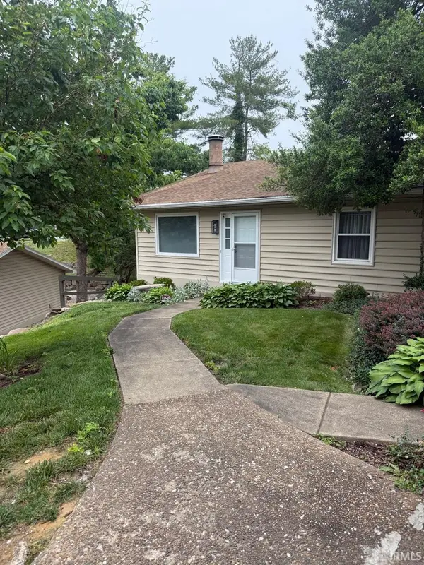 11545 Village Drive, Evansville, IN 47725