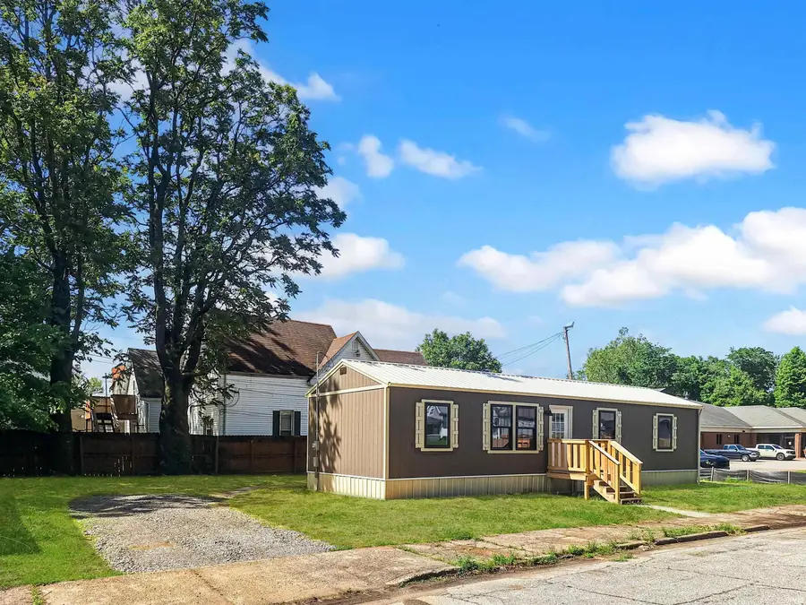319 N Fourth Avenue, Evansville, IN 47710 - #2