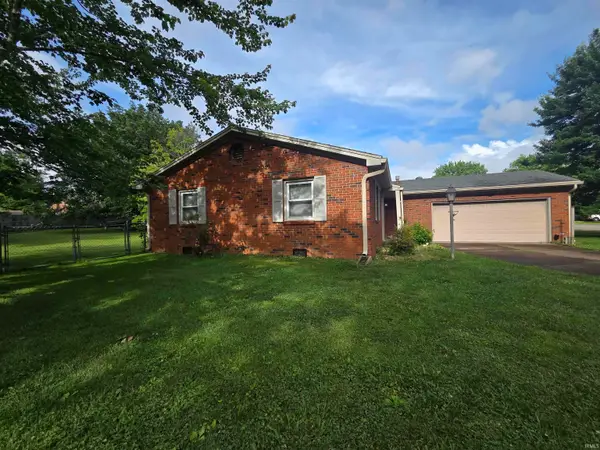 8388 Chestnut Drive, Newburgh, IN 47630
