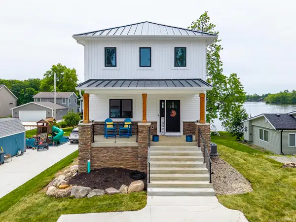 1498 N Shore Drive, Rome City, IN 46784