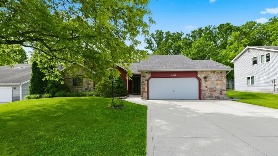 8917 Stockbridge Place, Fort Wayne, IN 46804 - #2