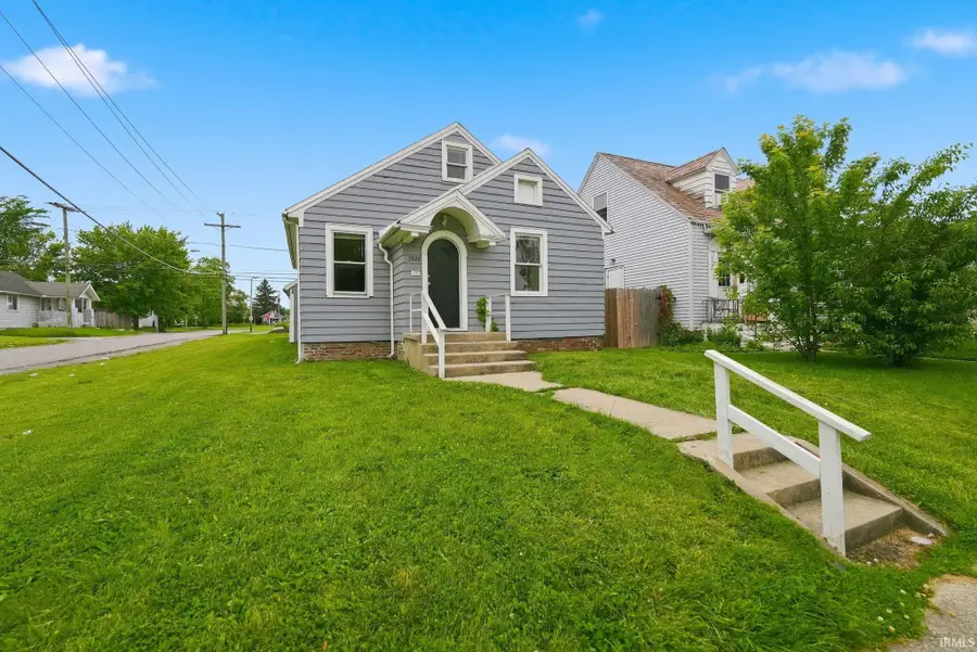 3926 Avondale Drive, Fort Wayne, IN 46806 - #3