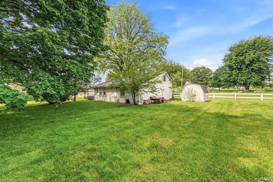 800 E Waterford Street, Wakarusa, IN 46573 - #2