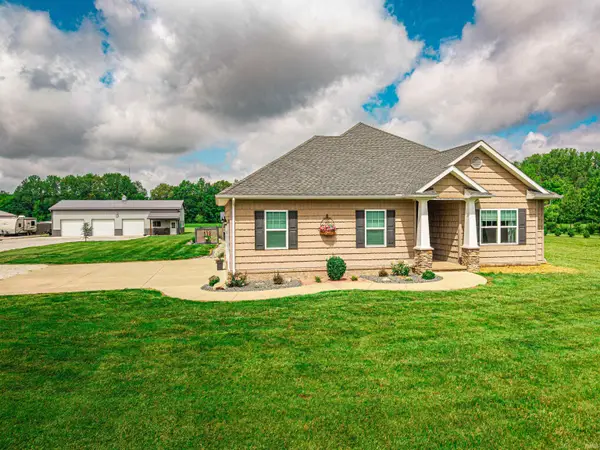 3133 S Pigeon Valley Road, Boonville, IN 47601