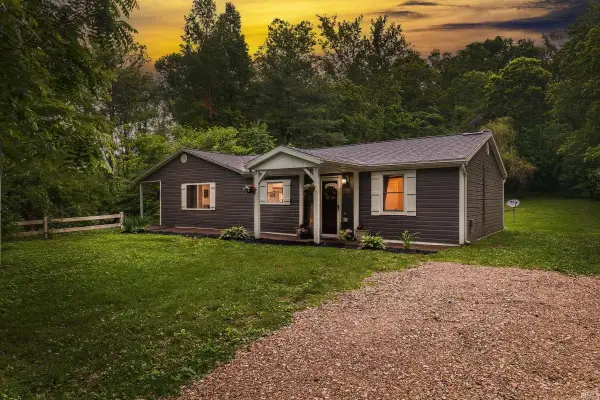 3822 Johnson Road, Boonville, IN 47601
