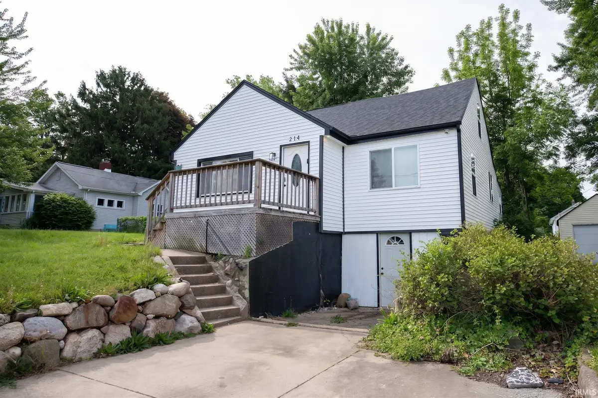 214 E Oakside Street, South Bend, IN 46614 - #1