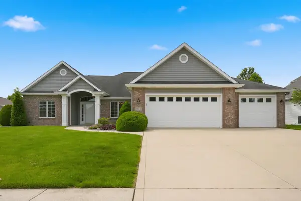 1924 Medina Cove, Fort Wayne, IN 46845