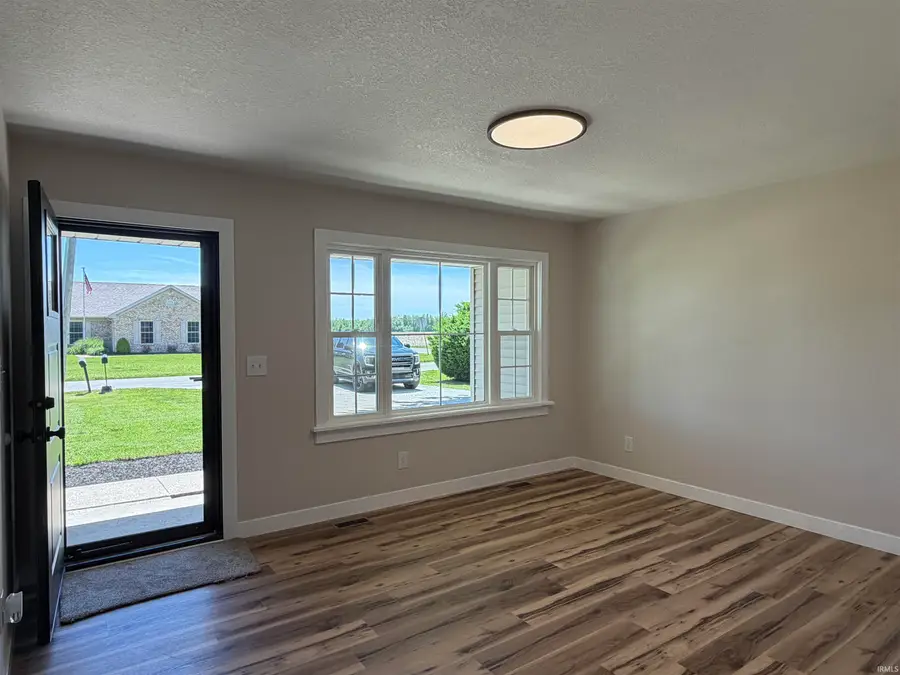 905 E South H Street, Gas City, IN 46933 - #3