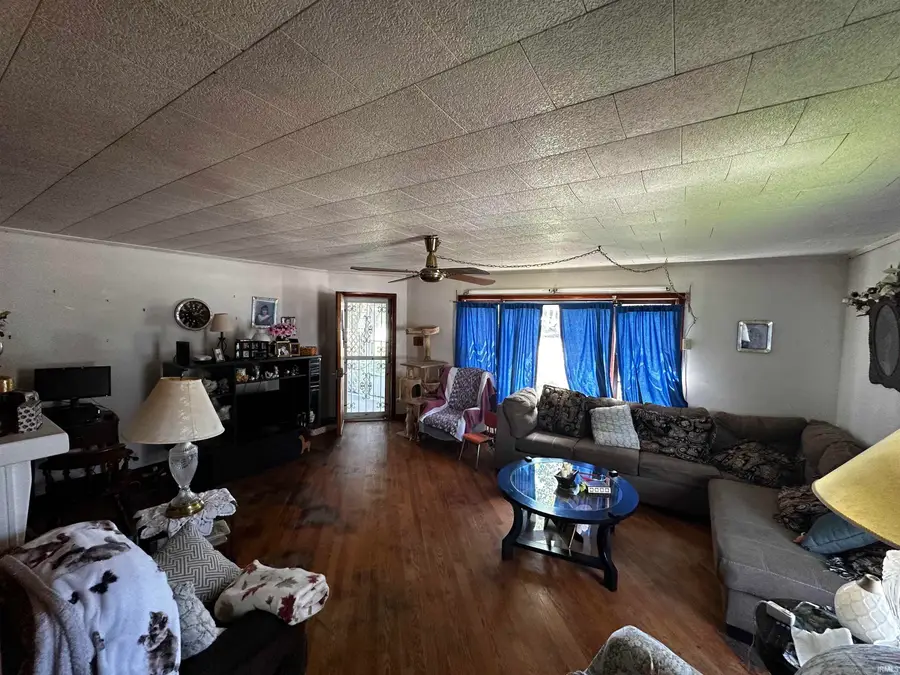 205 E North Street, Winslow, IN 47598 - #3