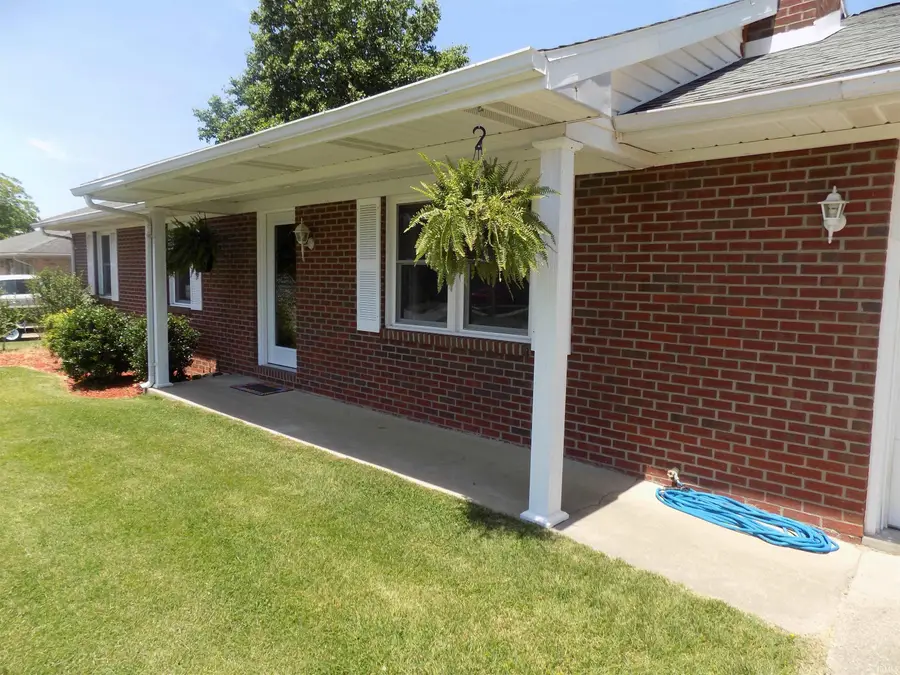 8666 Hanover Drive, Newburgh, IN 47630 - #2