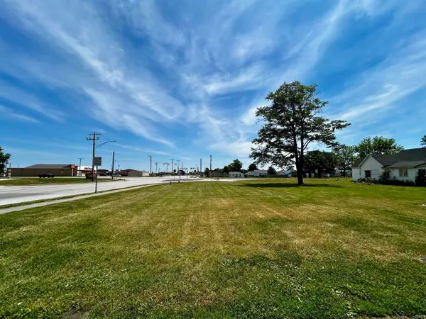 Market Street, Monon, IN 47959