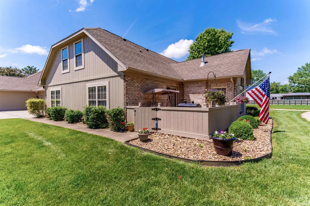 8005 River Park Way, Evansville, IN 47715 - #1