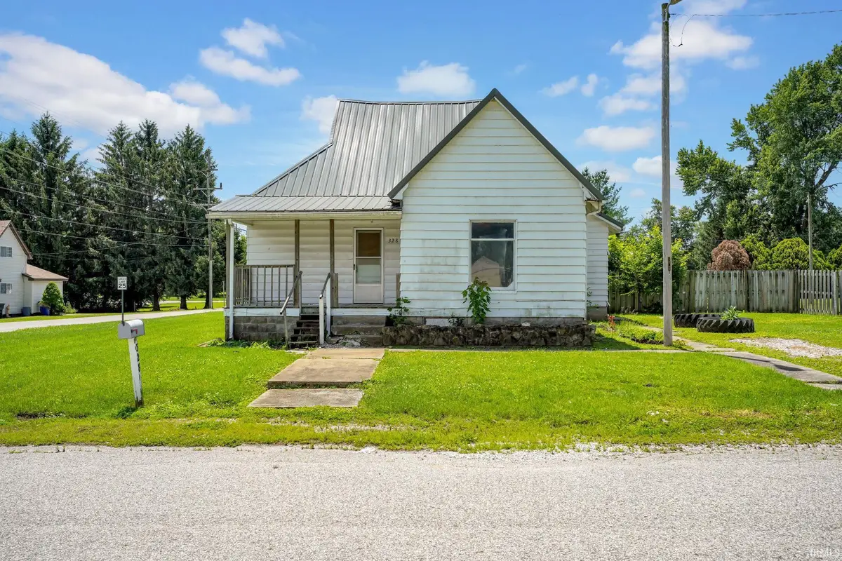 328 Wells Avenue, Mitchell, IN 47446 - #1