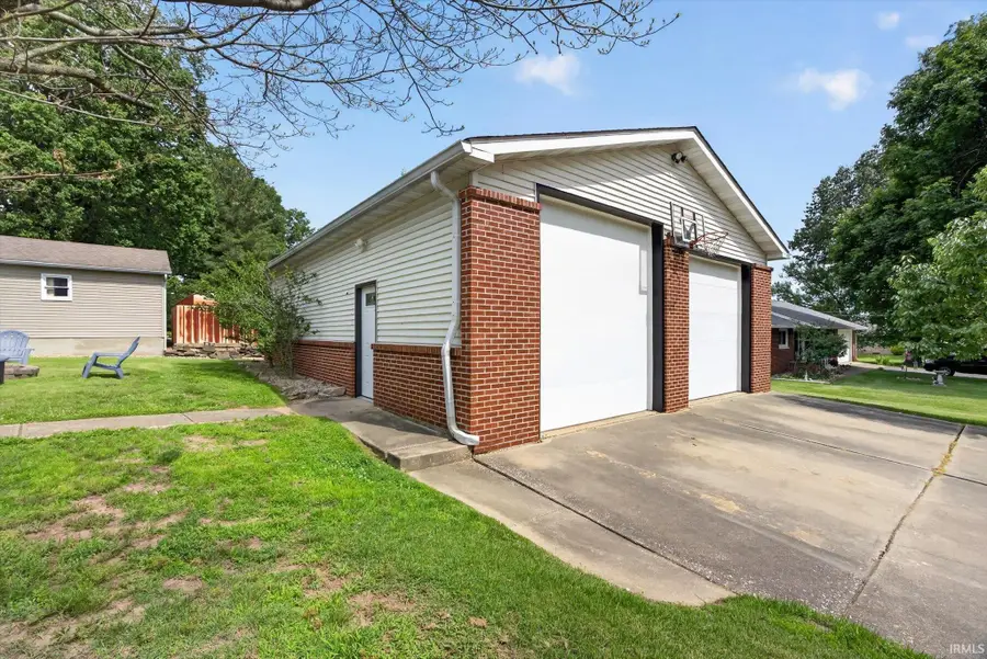 291 W Davis Street, Bloomfield, IN 47424 - #3