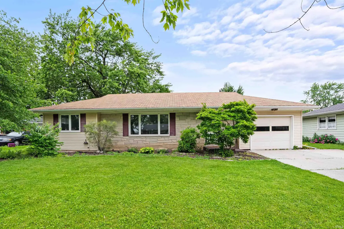2901 Clara Avenue, Fort Wayne, IN 46805 - #1