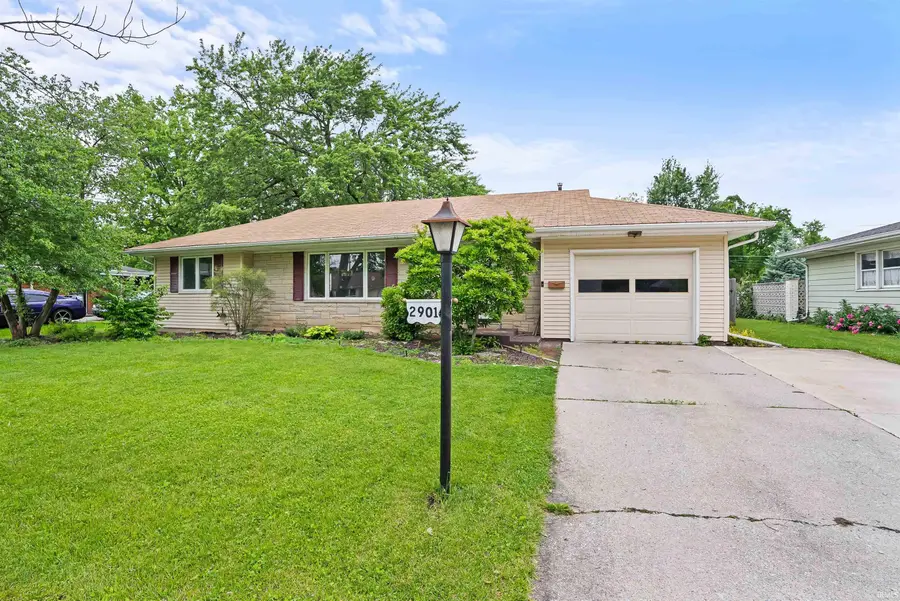 2901 Clara Avenue, Fort Wayne, IN 46805 - #3
