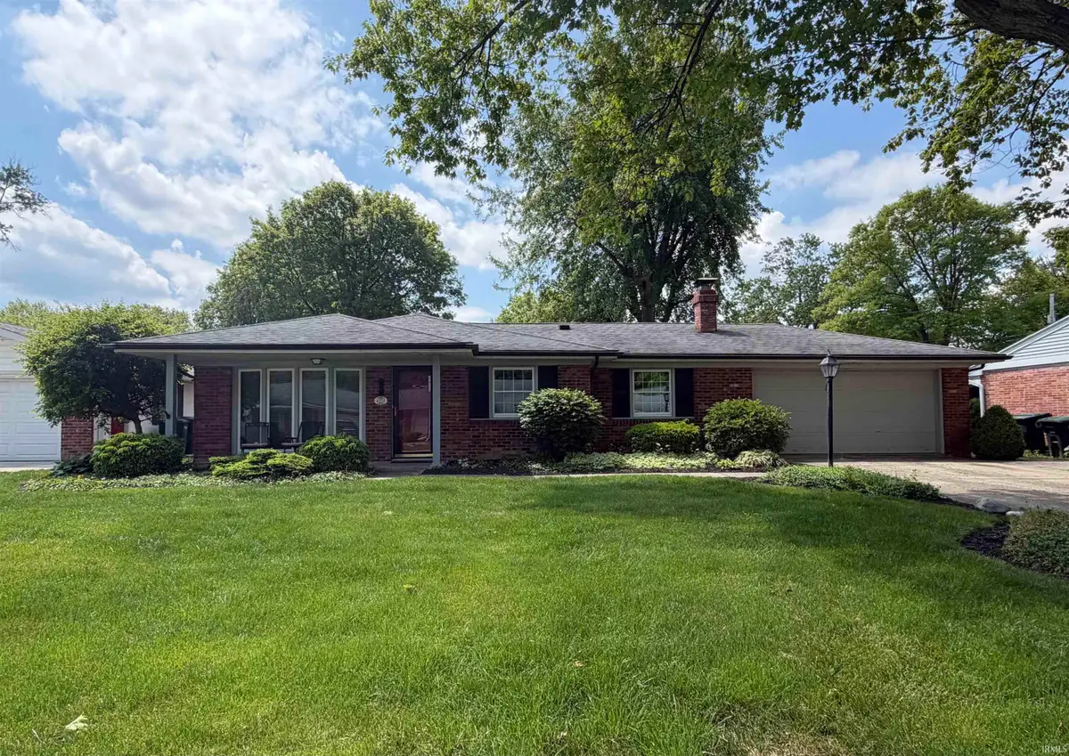 4221 N Lancaster Drive, Muncie, IN 47304 - #1