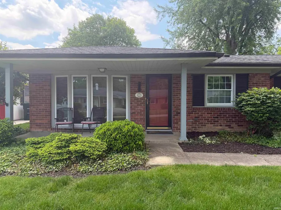 4221 N Lancaster Drive, Muncie, IN 47304 - #3
