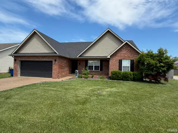 9301 Hedgewood Court, Evansville, IN 47725