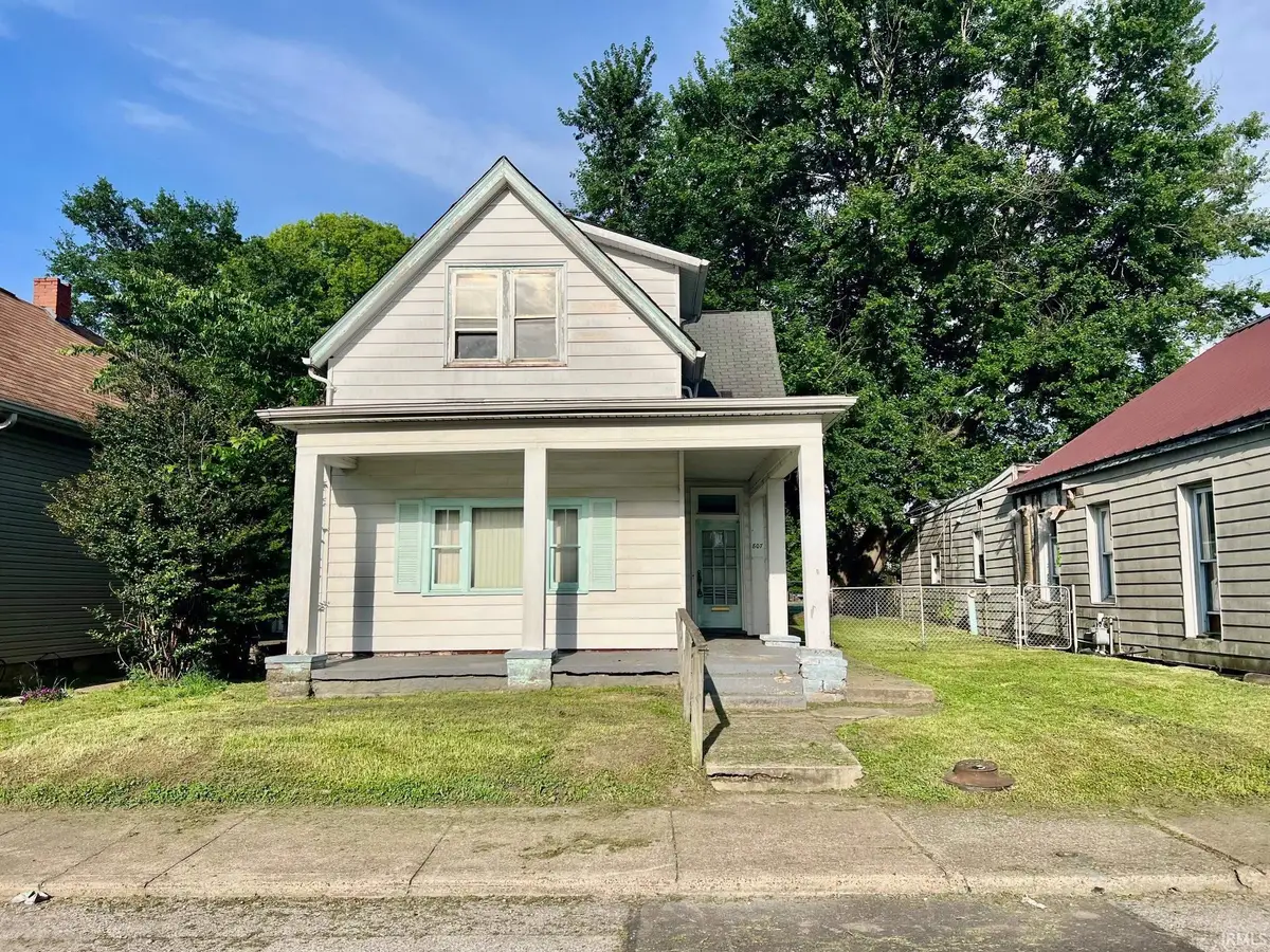 807 N Fourth Avenue, Evansville, IN 47710 - #1