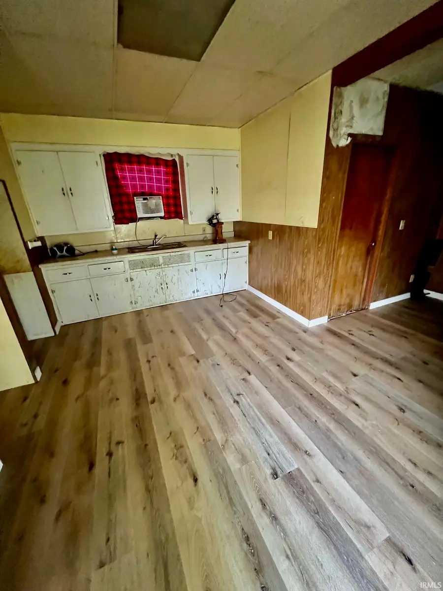 807 N Fourth Avenue, Evansville, IN 47710 - #3