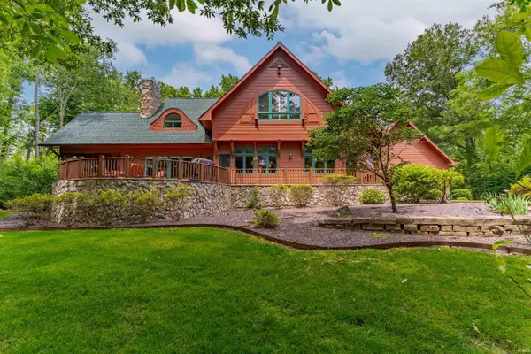 1377 S Center Road, Boonville, IN 47601