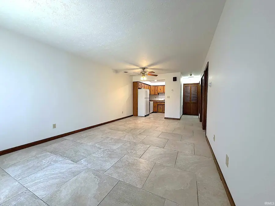 822 Woodlawn Avenue #D, Monticello, IN 47960 - #3