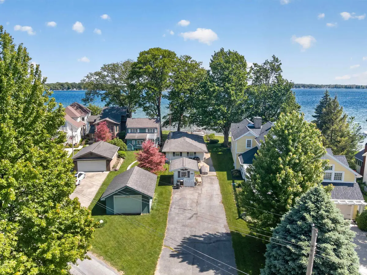 6254 E Trusdell Avenue, Syracuse, IN 46567 - #1