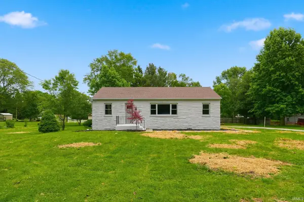 215 Hartzell Road, New Haven, IN 46774
