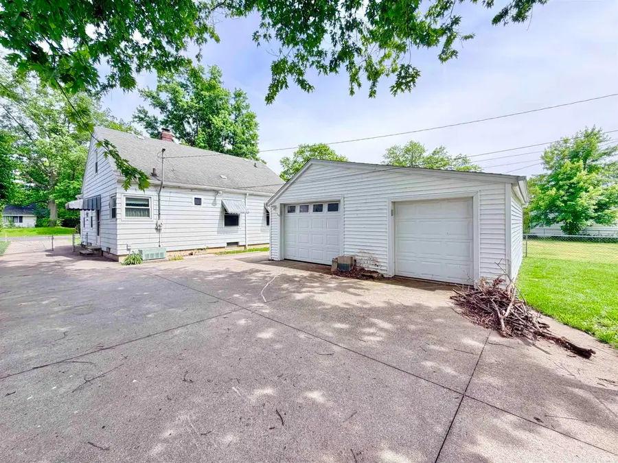 4812 Fairfield Avenue, Fort Wayne, IN 46807 - #3