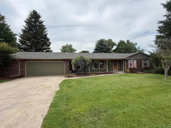 13315 Lakeview Drive, Leo, IN 46765