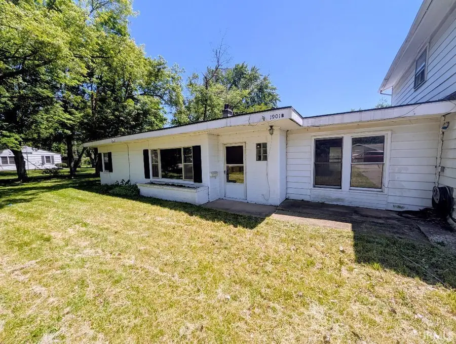 1901 W Riggin Road, Muncie, IN 47304 - #3