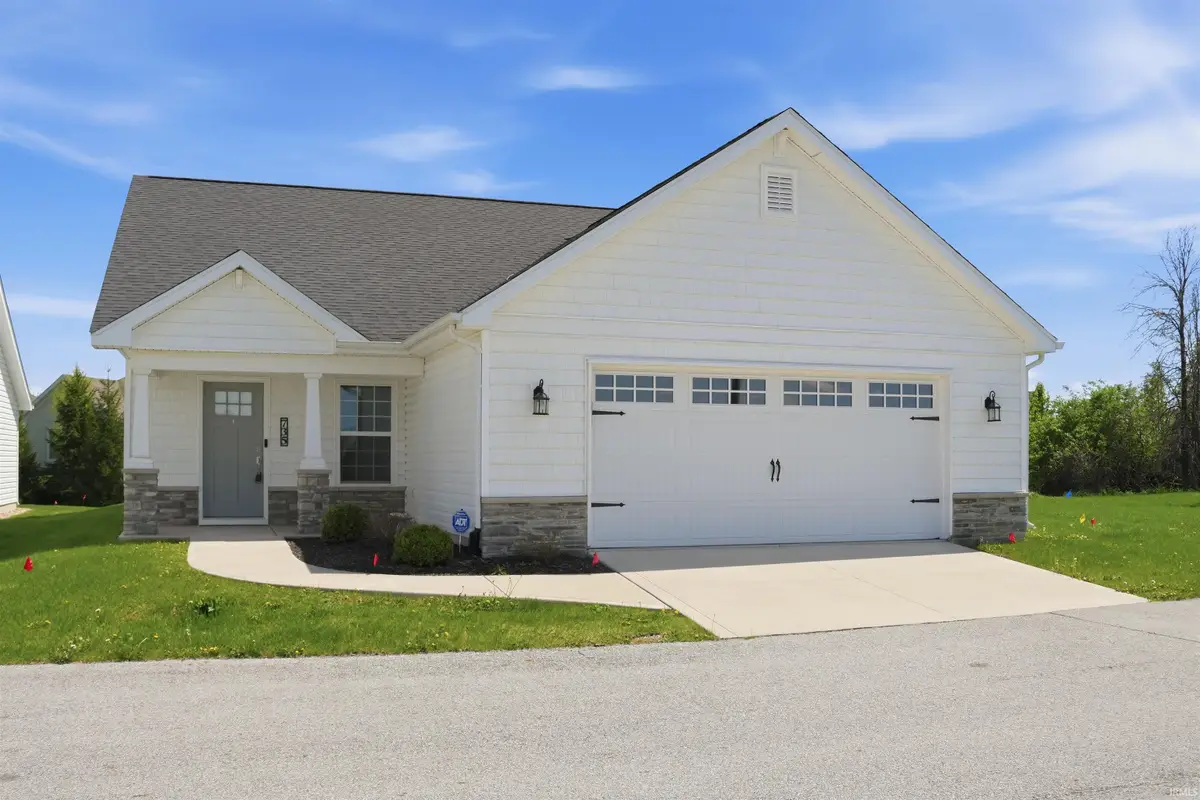 735 W Hamilton Road, Fort Wayne, IN 46814 - #1