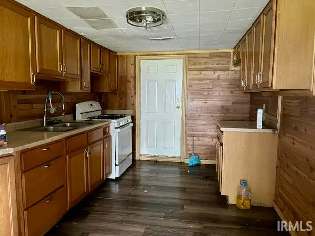 804 Jackson Street, Logansport, IN 46947 - #3
