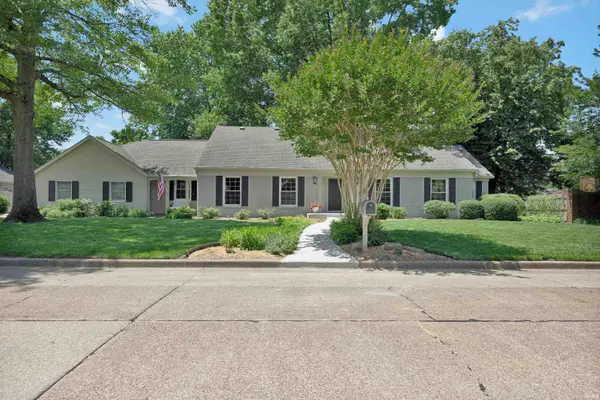 409 Park Plaza Drive, Evansville, IN 47715