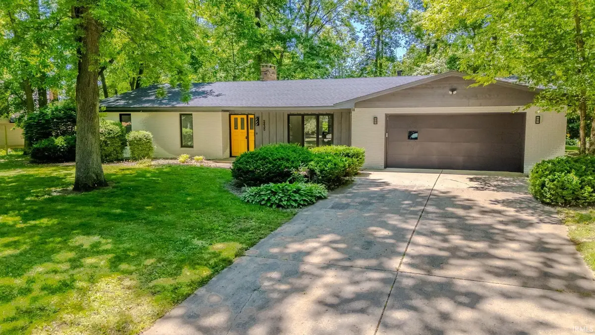 2435 S Stonebridge Road, Warsaw, IN 46580 - #1