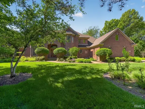 7384 E Lakewood Dr 92 Drive, Roanoke, IN 46783