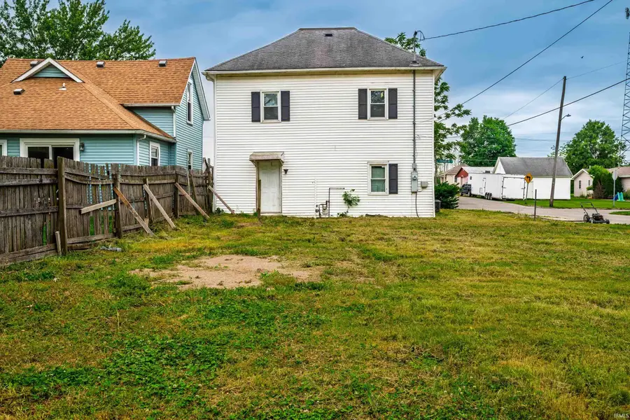822 W Franklin Street, Hartford City, IN 47348 - #2